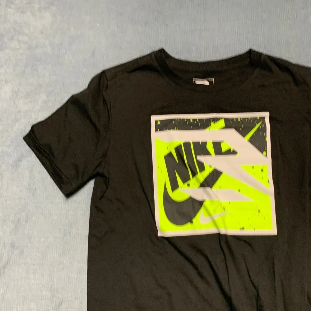 Nike T-Shirt Boys L 12-13Y Black Neon Graphic Logo Short Sleeve Crew Neck Tee